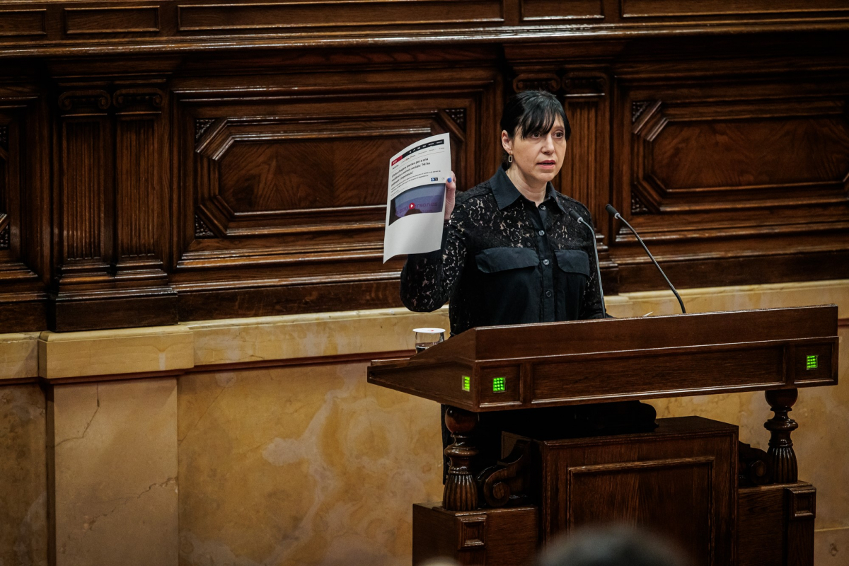 El PP consigue que el Parlament apruebe reducir a la mitad las listas de espera en discapacidad y dependencia